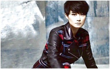 下个路口见吉他谱_李宇春_C调指法弹唱谱图片