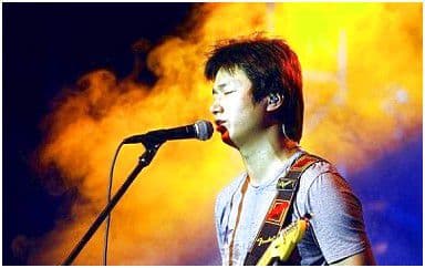 美丽的梭罗河吉他谱_李志_E调指法弹唱谱图片