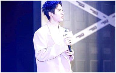 吉他谱_张哲瀚_《光》C调指法简单版