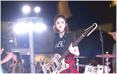 丁建国写的歌吉他谱_缝纫机乐队_C调原版