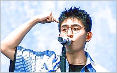 藏进夜里躲在光下吉他谱_焦迈奇_C调指法弹唱谱图片